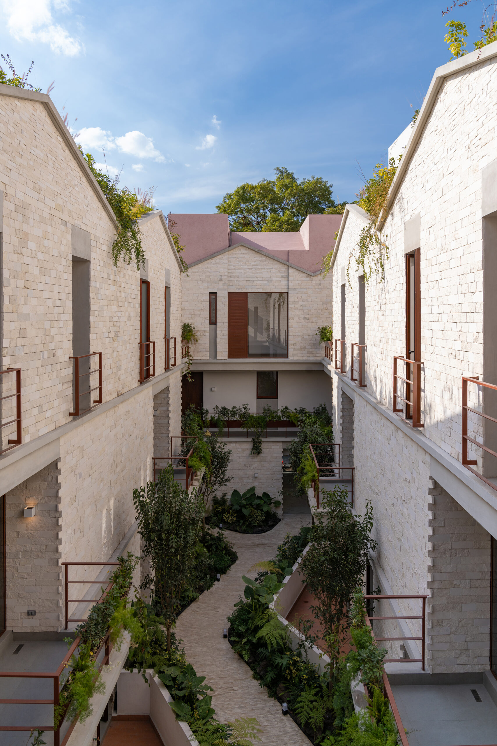 Casa-Jardin-Escandon-architizer