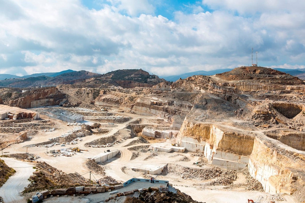 구조로서의 지속가능성: 코센티노가 산업생태학을 실천에 옮기다