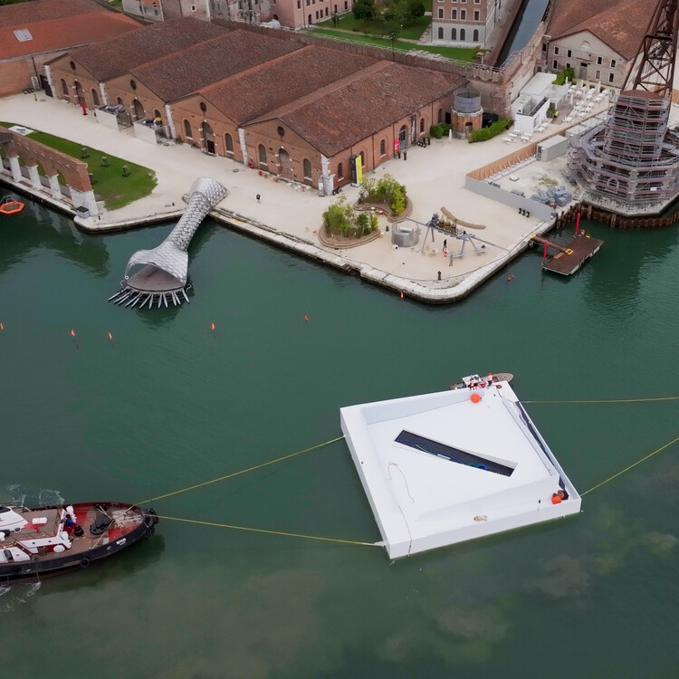 Carlo Ratti Associati and Höweler + Yoon Launch Floating Plaza "AquaPraça" in Venice on Its Way to COP30 - Image 5 of 22
