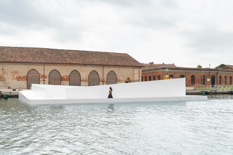 Carlo Ratti Associati and Höweler + Yoon Launch Floating Plaza "AquaPraça" in Venice on Its Way to COP30 - Image 2 of 22