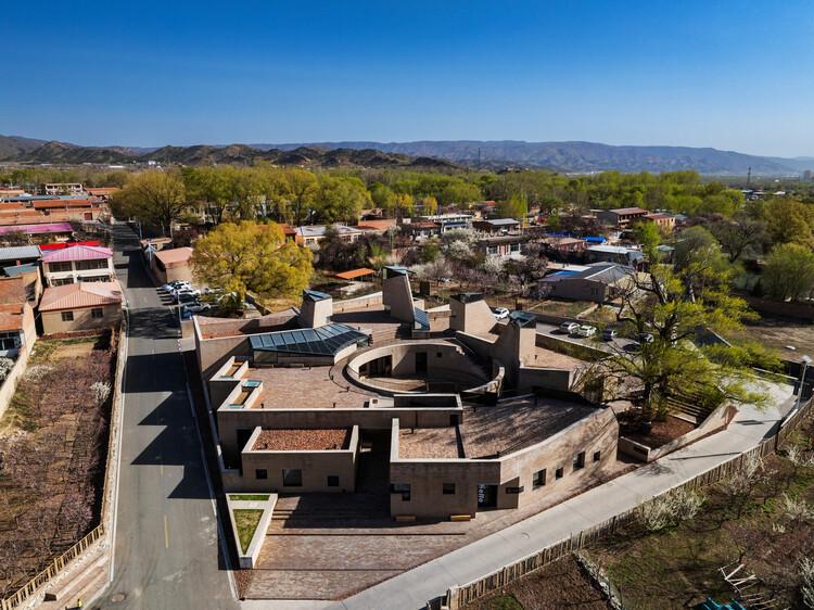 “Our Message This Time Was Optimism”: In Conversation with Farrokh Derakhshani, Director of the Aga Khan Award for Architecture - Image 7 of 9