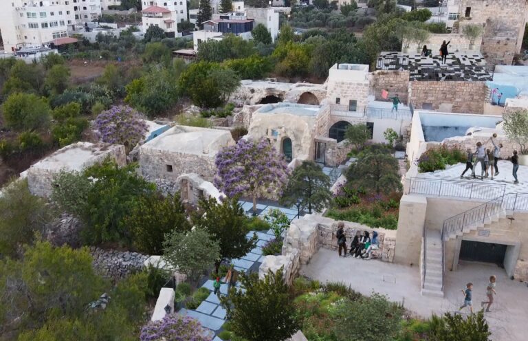 사람들로 가득하고 다시 살아난 공간: RIWAQ와의 대담 — 건축 보존센터의 Holcim Award Grand Prize 수상자