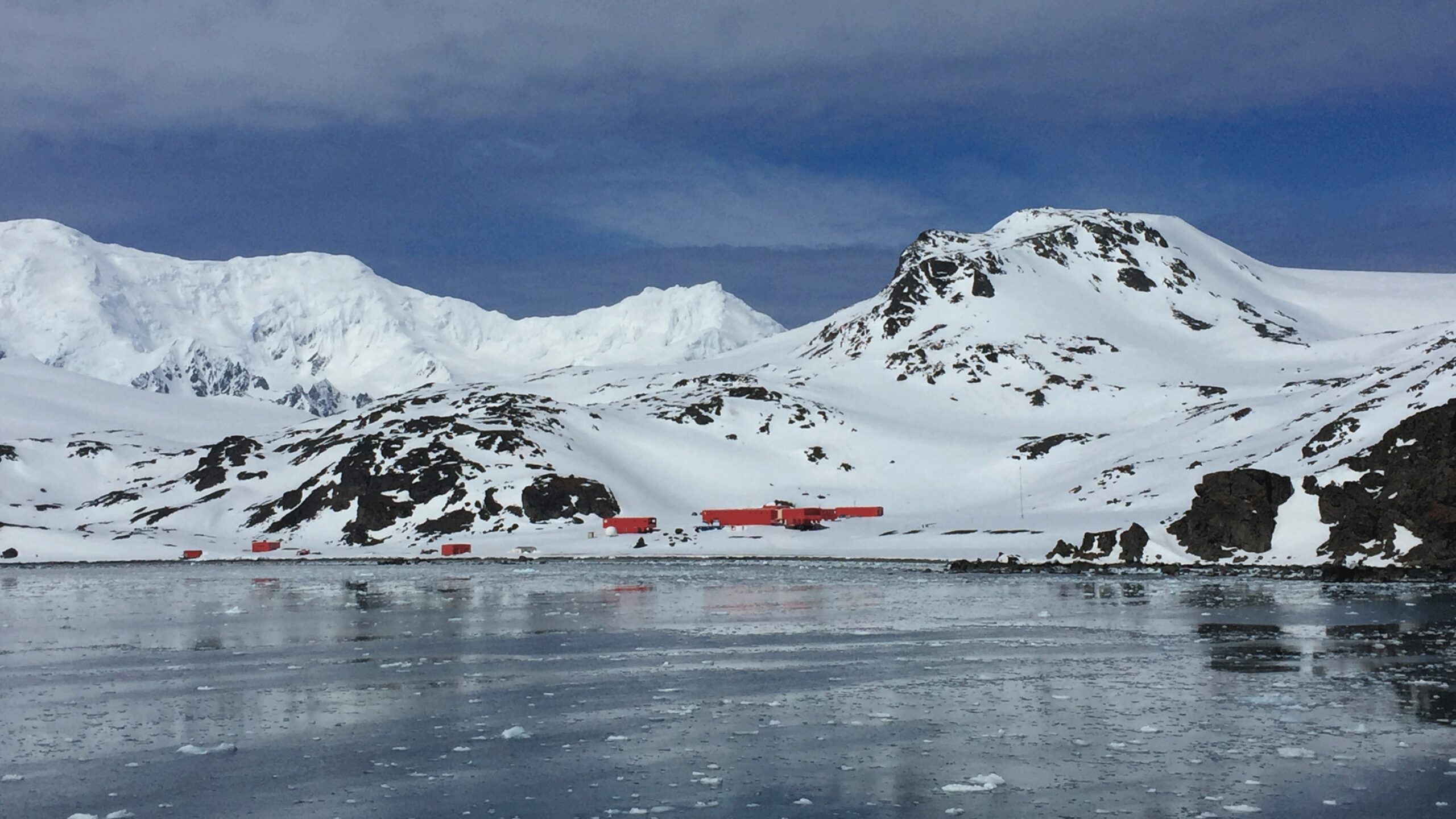 Juan Carlos 1 Spanish Antarctic Base_02-architizer