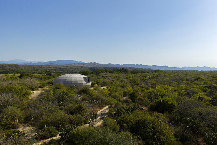 OMA / Shohei Shigematsu Designs Ellipsoidal Pavilion for Mushroom Cultivation at Casa Wabi in Oaxaca, Mexico - Image 4 of 17