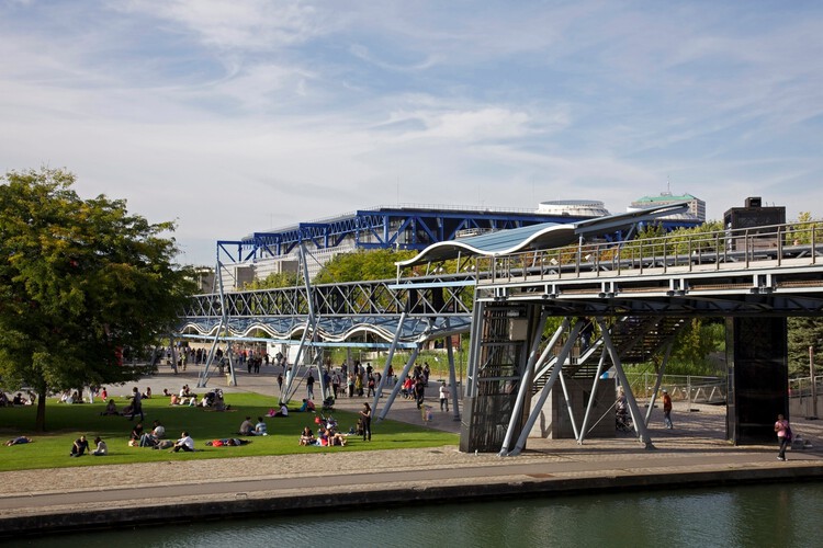 Parc de la Villette Opens New Urban Farm and Rewilded Landscapes in Paris - Image 2 of 5