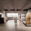 Brooklyn Museum's new Arts of Africa Galleries. Project render, 2026. Image Courtesy of Peterson Rich Office Peterson Rich Office Designs Permanent Galleries for Brooklyn Museum’s African Art Collection - Image 2 of 5