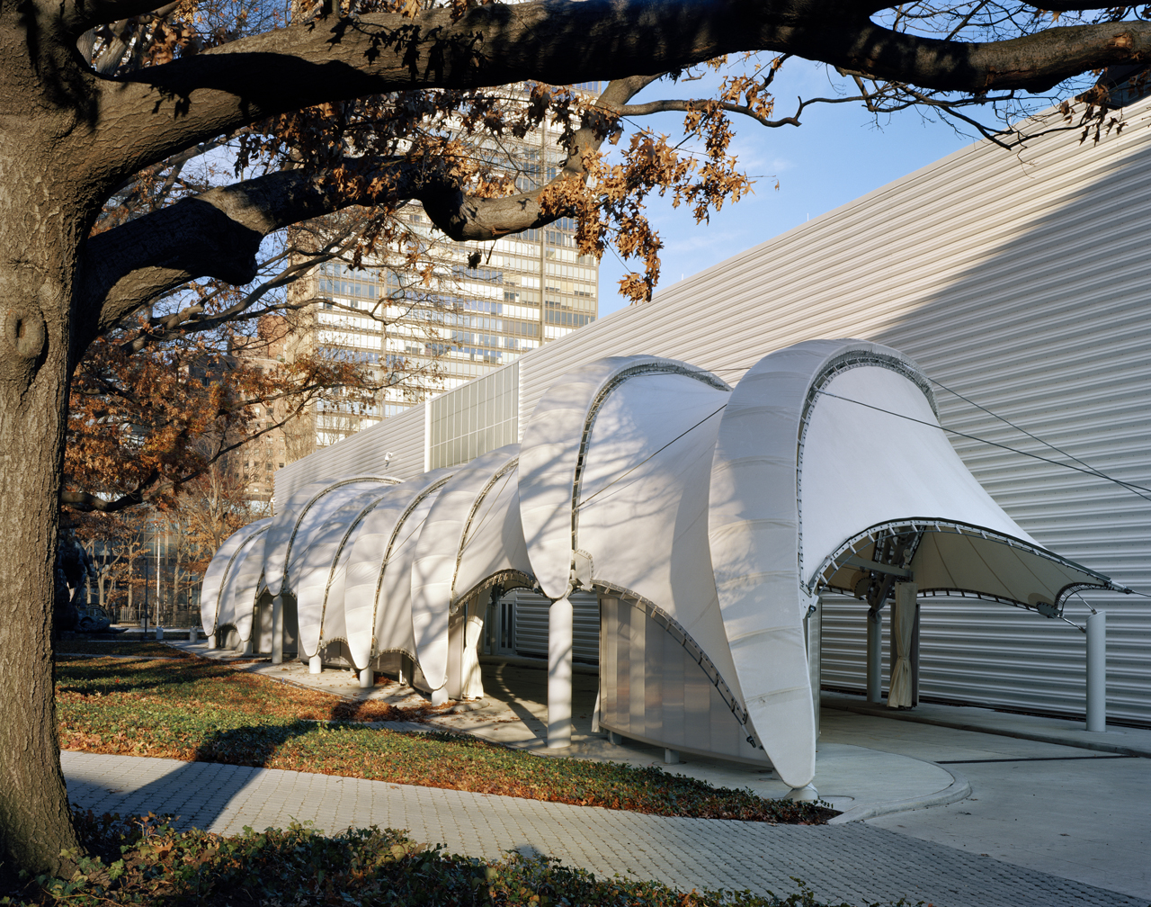 United Nations Porte Cochere_01_architizer