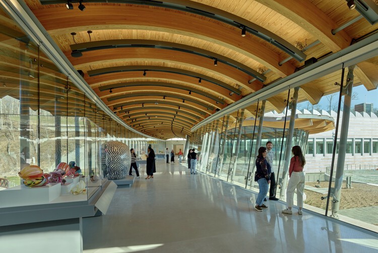 Safdie Architects Completes Expansion of Crystal Bridges Museum in Arkansas - Image 16 of 16