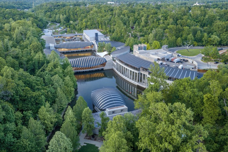 Safdie Architects Completes Expansion of Crystal Bridges Museum in Arkansas - Image 10 of 16