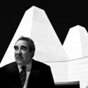 Eduardo Souto de Moura, 2011 Pritzker laureate, in front of the Casa das Histórias Paula Rego. Image © Francisco Nogueira Eduardo Souto de Moura Receives UIA Gold Medal at Ceremony Held in Sagrada Família, Barcelona - Image 2 of 8