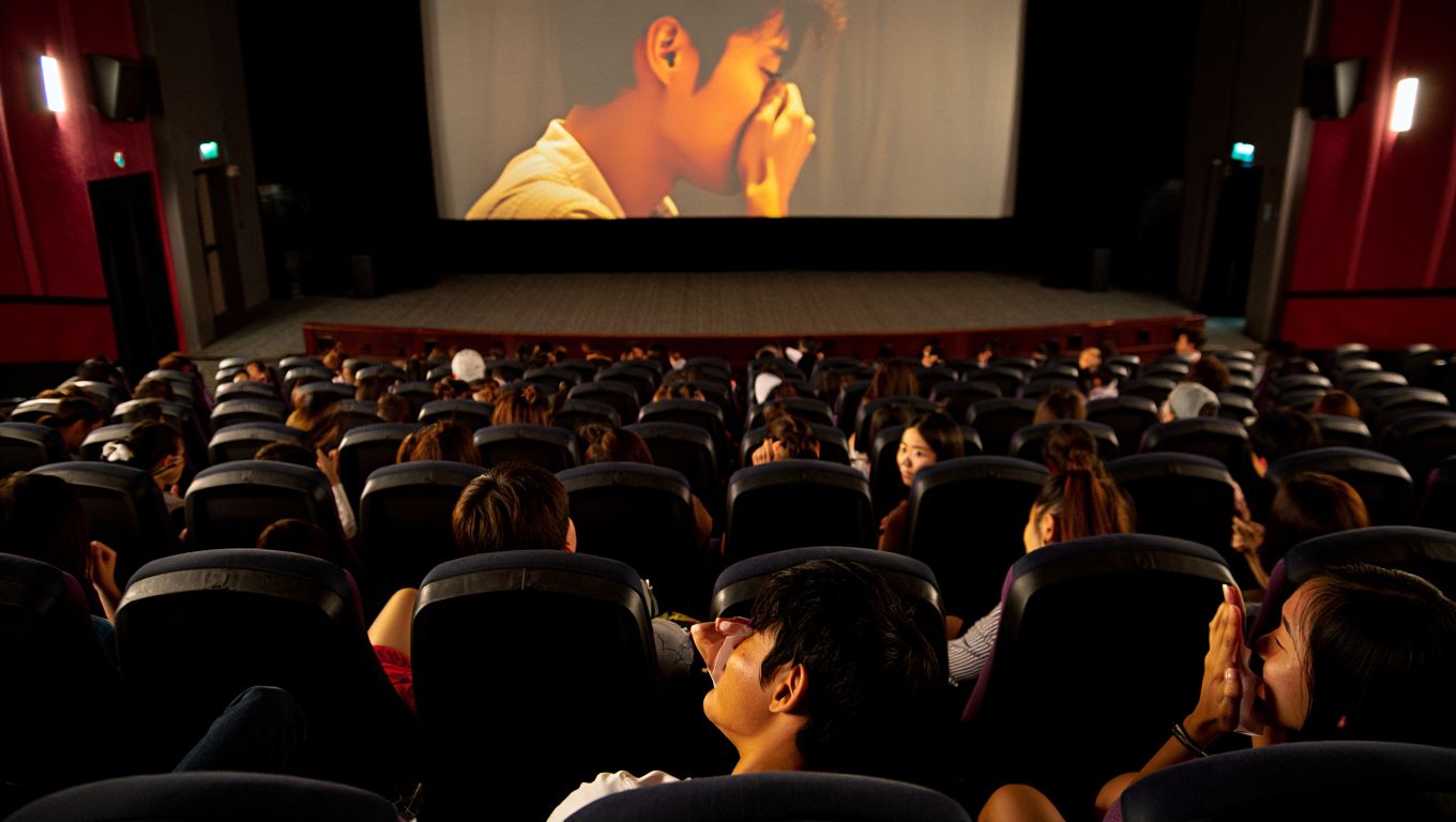 시사회에서 눈물을 참지 못했다는 반응이 이어진 이 한국 영화가 다음 달 개봉한다