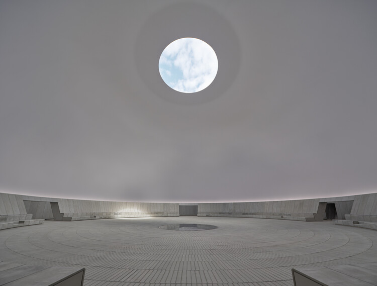 James Turrell's Skyspace and the Opening of the Obama Presidential Center: This Week’s Review - More Images