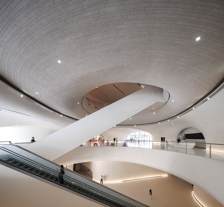 MAD Completes Shenzhen Bay Culture Square, a Coastal Design Museum and Public Park in China - Image 23 of 39