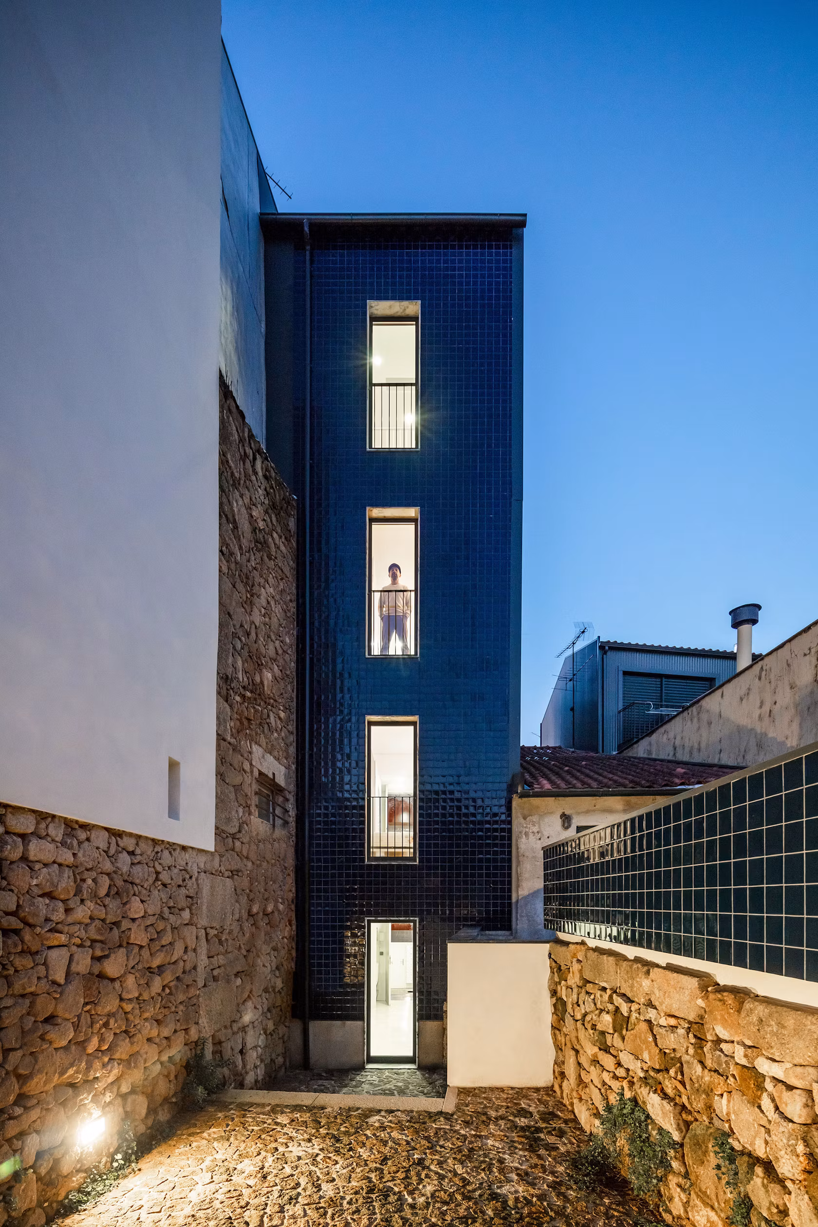 © Tiago do Vale Architects