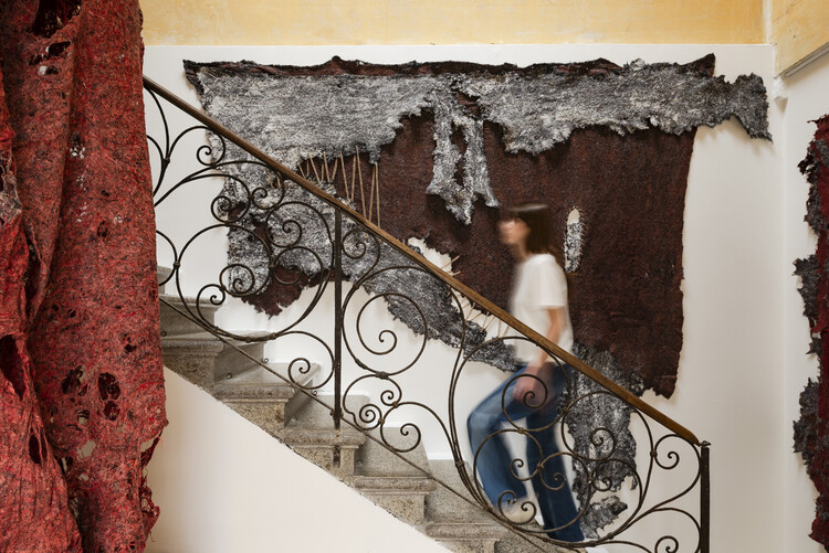 The ECC Awards Shortlist Explores Memory, Identity and Technology in Venice - Image 19 of 52
