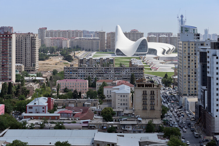 ZHA Designs 198-Hectare Urban District Around Baku Expo Center in Azerbaijan - Image 4 of 5