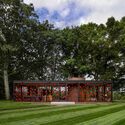 Philip Johnson's Glass House Featuring Yayoi Kusama's Exhibition, 2016. Image © Matthew Placek Yayoi Kusama, Artist of Dots, Repetition and Infinity, Dies at 97 - Image 3 of 6