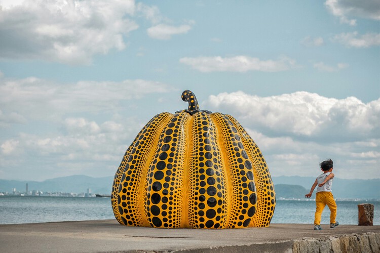 Yayoi Kusama, Artist of Dots, Repetition and Infinity, Dies at 97 - Image 2 of 6