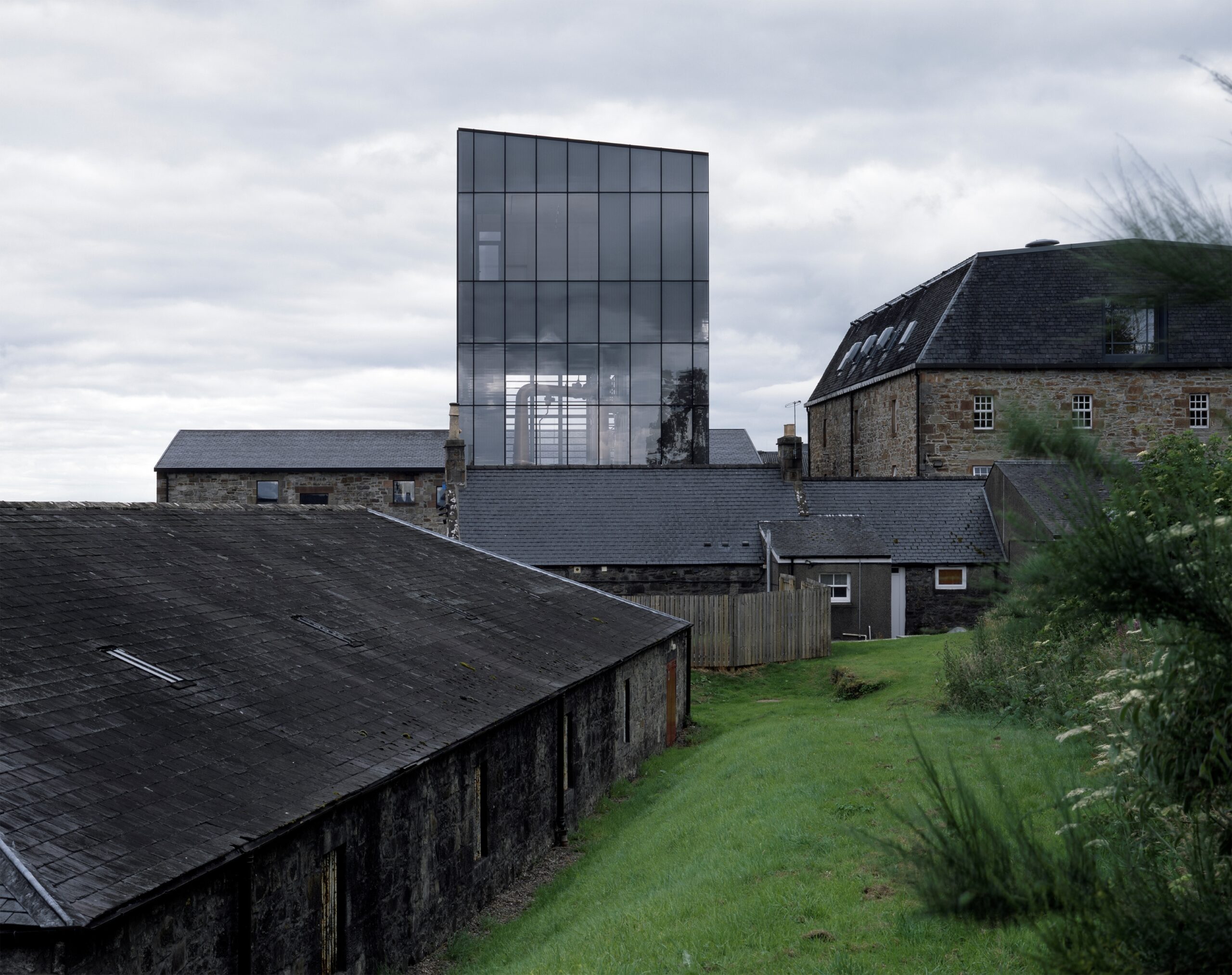 Glenmorangie Distillery_01-architizer