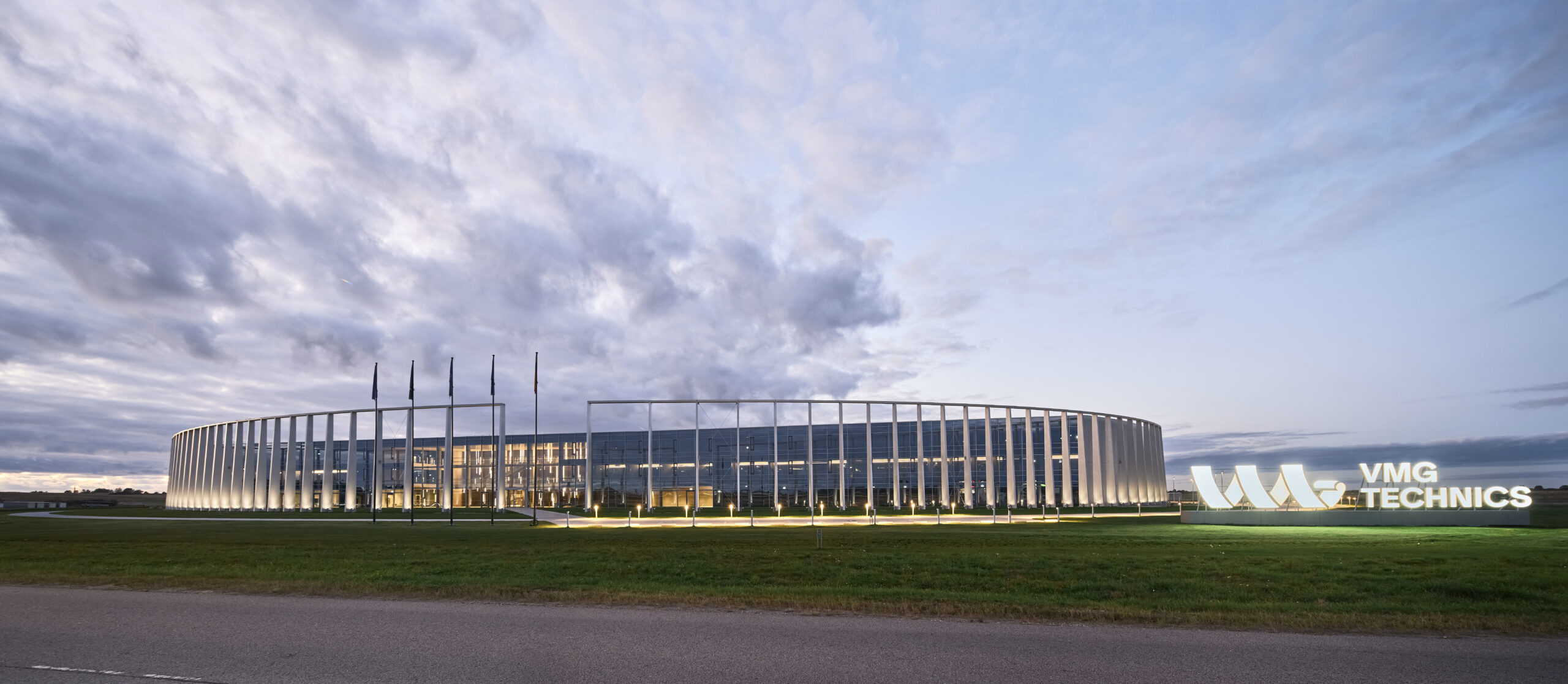 VMG Technics R&D park_02-architizer