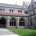 Ida Noyes Hall at the University of Chicago. Image © MLHalsey via Wikimedia Commons Steven Holl Architects Selected to Renew Historic Ida Noyes Hall at the University of Chicago - Image 4 of 5