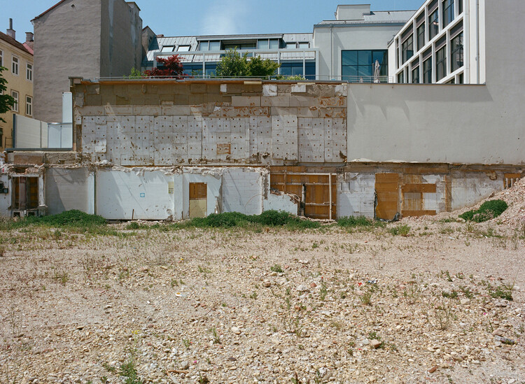 "The Homes of Tomorrow Are Already Built": European Citizens' Initiative for the Right to Housing Opens Signature Collection - Image 3 of 18
