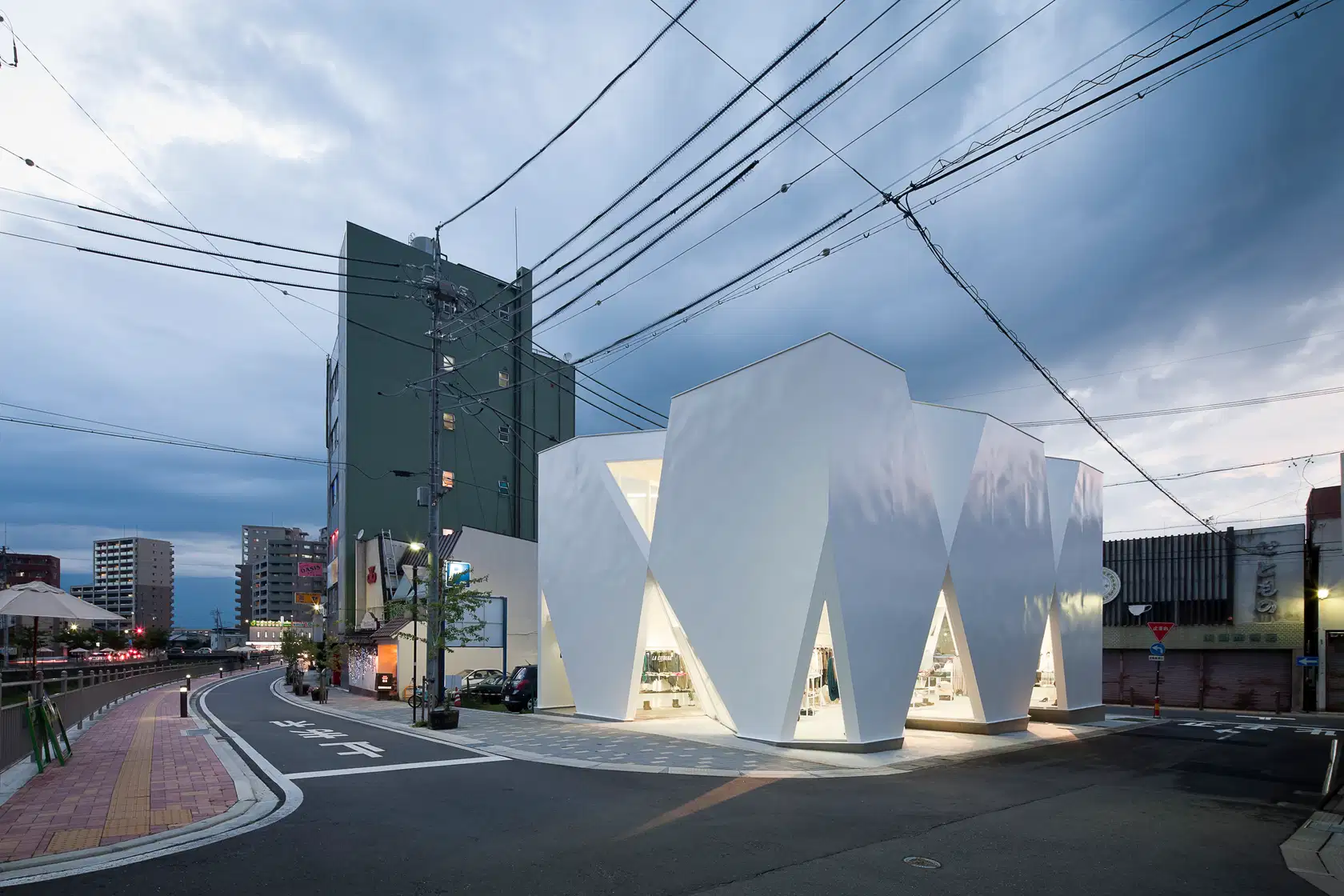 © Endo Architect and Associates