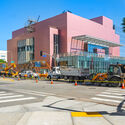 Colburn’s new Frank Gehry-designed building in Downtown Los Angeles under construction. Courtesy of Colburn. Image © Captis Lucem Photography Frank Gehry’s New Colburn School Concert Hall to Open on September 25, 2027 - Image 5 of 19